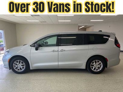 Used 2024 Chrysler Pacifica Touring-L