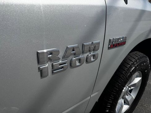 Used 2018 RAM 1500 Classic SLT AWD/4WD image 11