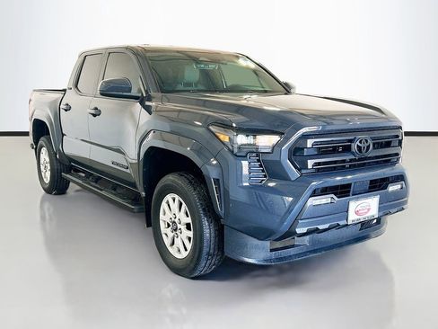 Used 2024 Toyota Tacoma SR5 AWD/4WD image 3