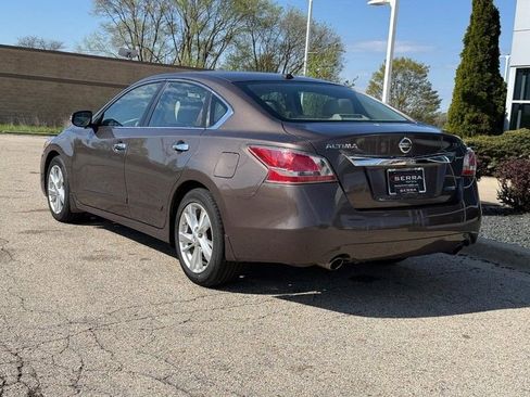 Used 2014 Nissan Altima 2.5 SL w/ Moonroof Package FWD image 5