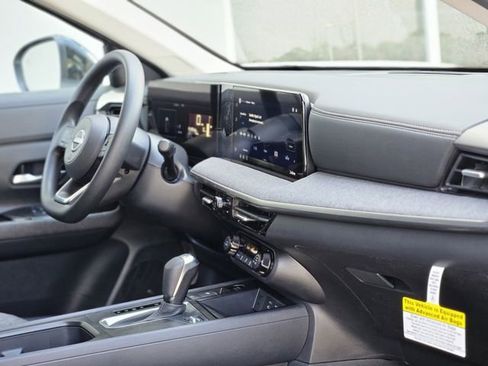 New 2026 Nissan Kicks SV image 12