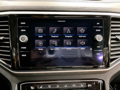 Used 2022 Volkswagen Atlas Cross Sport SE FWD image 37