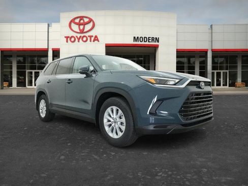 Certified 2026 Toyota Grand Highlander XLE image 40