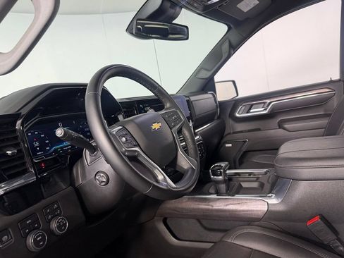 Used 2023 Chevrolet Silverado 1500 LTZ AWD/4WD image 16