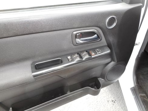 Used 2011 Chevrolet Colorado LT AWD/4WD image 16
