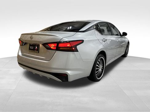 Used 2020 Nissan Altima 2.5 S FWD image 5