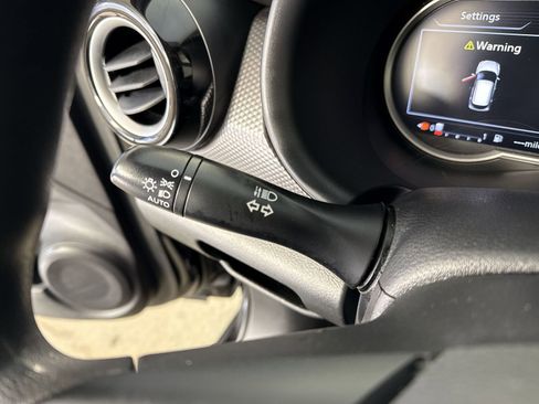 Certified 2020 Nissan Kicks SV image 17