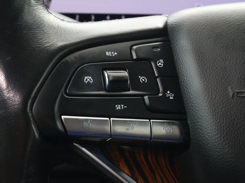 Used 2022 Cadillac Escalade ESV Premium Luxury AWD/4WD image 31