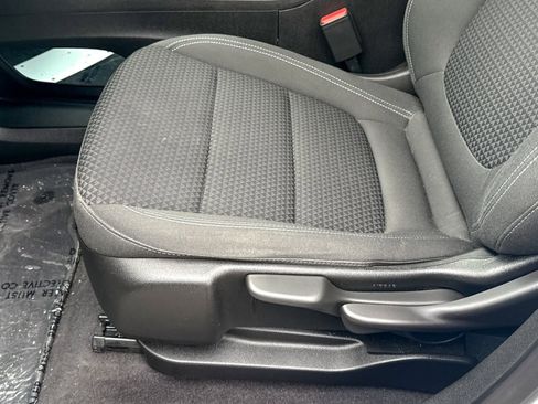 Used 2022 Chevrolet Bolt EUV LT image 18