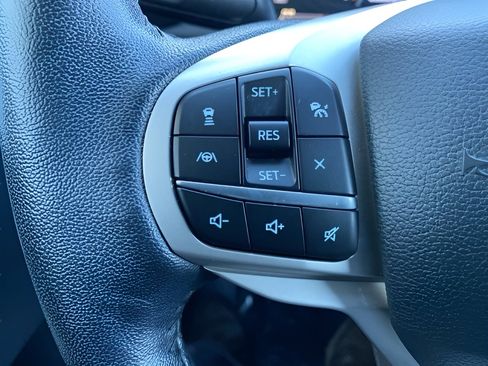 Certified 2021 Ford Explorer Limited image 17