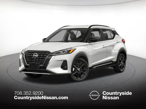 Used 2024 Nissan Kicks SR w/ SR Premium Package FWD image 1