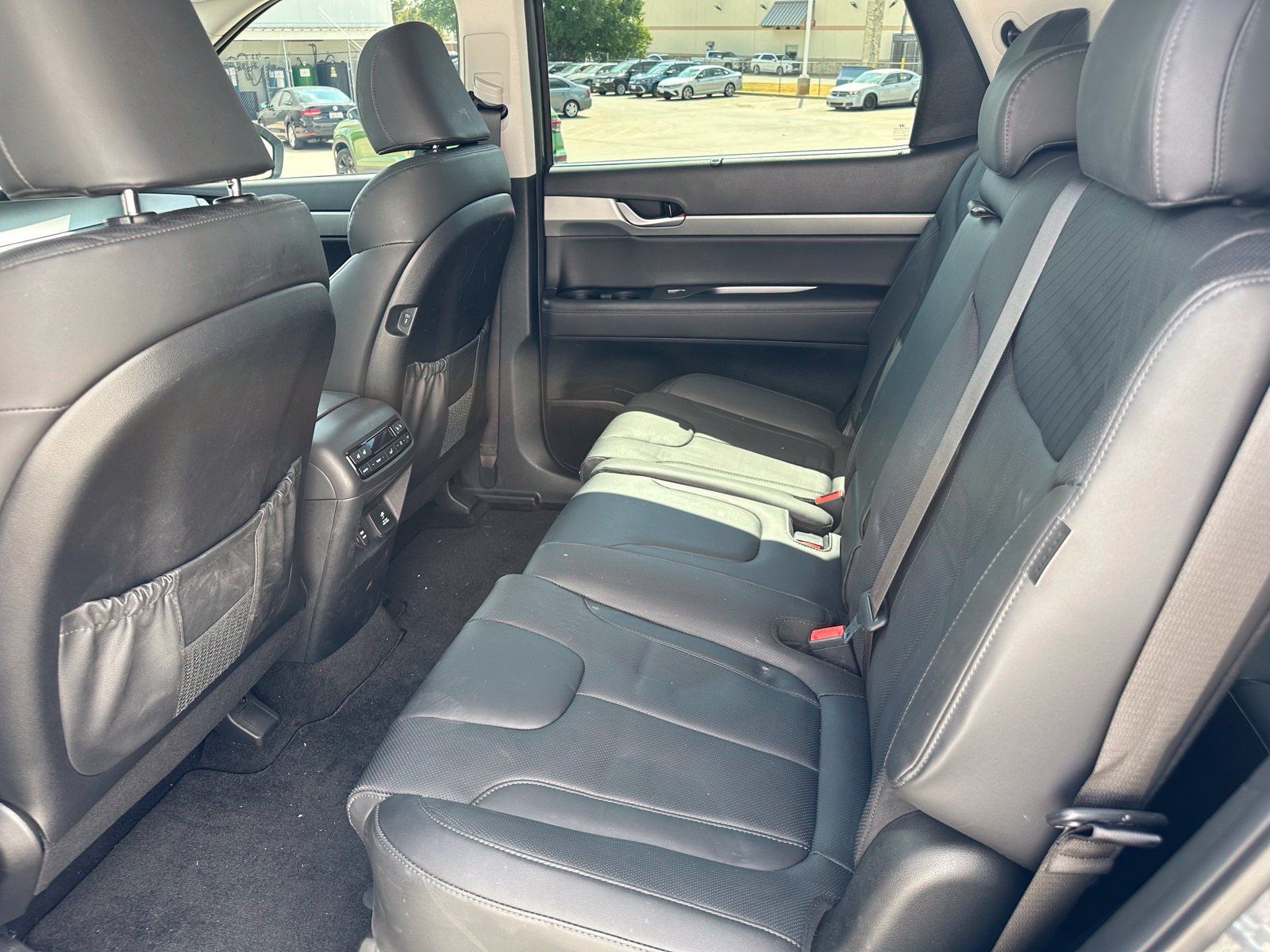 Used 2025 Hyundai Palisade SEL AWD/4WD image 16