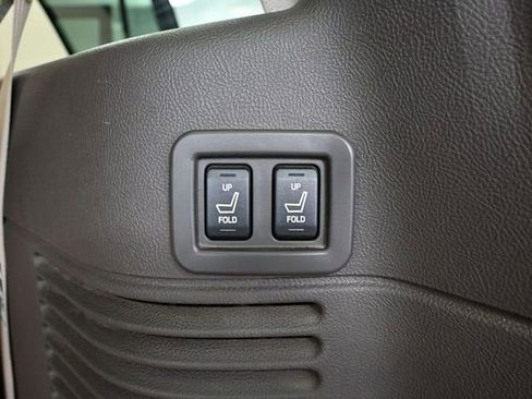 Used 2003 Lincoln Navigator Luxury image 42