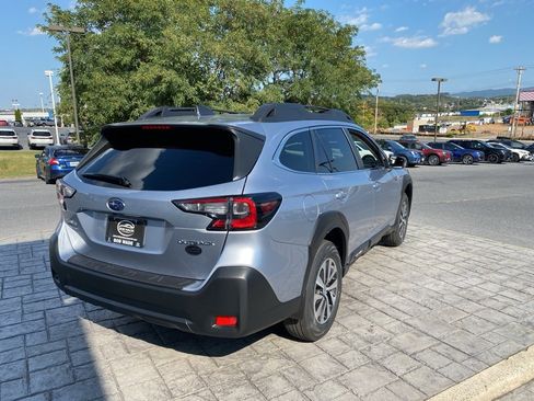 New 2025 Subaru Outback Premium image 7