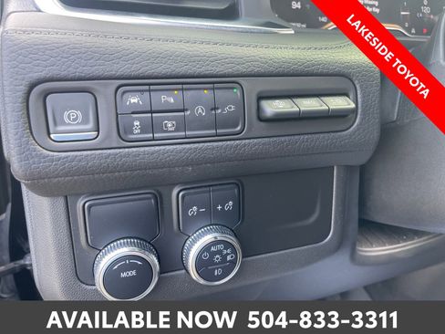 Used 2022 GMC Yukon XL Denali RWD image 34