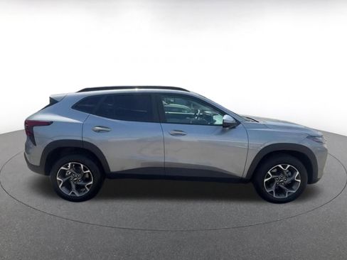Used 2025 Chevrolet Trax LT image 16