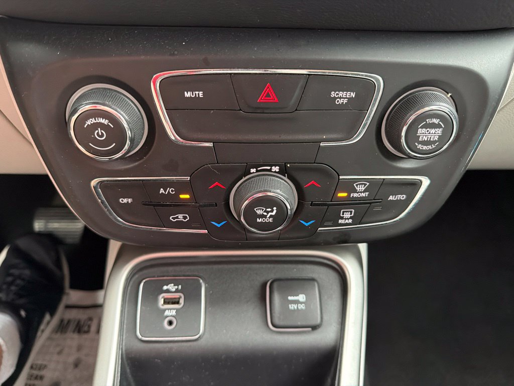 Used 2021 Jeep Compass Latitude FWD image 33