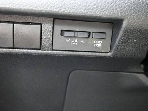 Used 2021 Toyota Sienna XLE FWD image 20