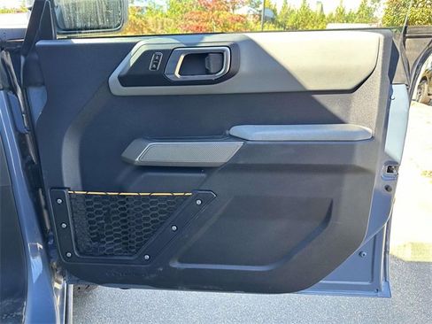 Used 2023 Ford Bronco Badlands image 25