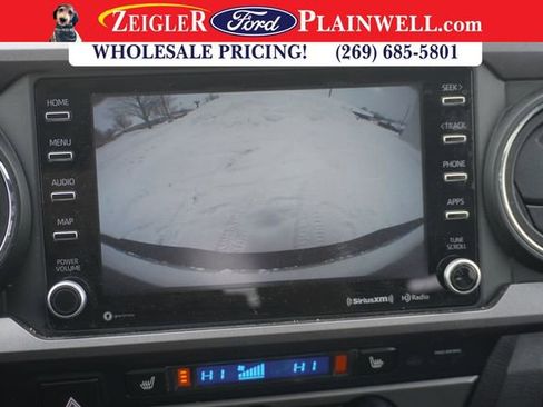 Used 2020 Toyota Tacoma TRD Sport image 15