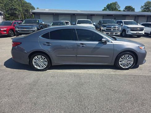 Used 2013 Lexus ES 350 w/ Luxury Pkg FWD image 4