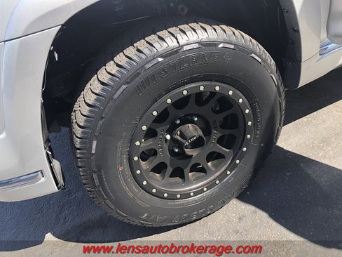 Used 2014 Toyota 4Runner Limited image 25