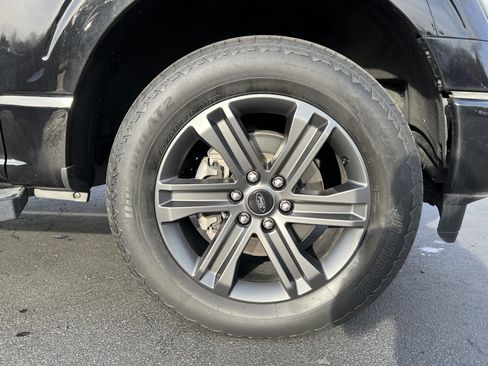 Used 2023 Ford F150 Lariat image 10