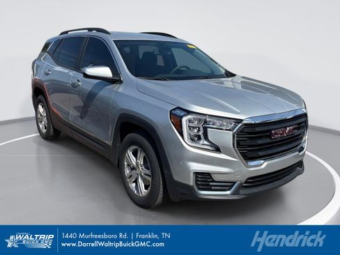 Used 2022 GMC Terrain SLE w/ Driver Convenience Package image 1