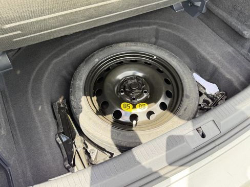 Used 2015 Volkswagen Golf S FWD image 33