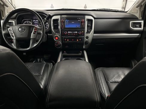 Used 2017 Nissan Titan PRO-4X w/ Pro-4x Convenience Package image 24