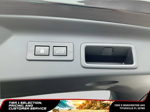 Used 2025 Subaru Forester Touring w/ Popular Package - Touring AWD/4WD image 19