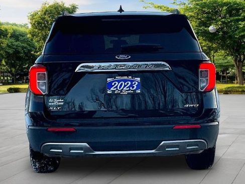 Certified 2023 Ford Explorer XLT w/ Equipment Group 202A image 4