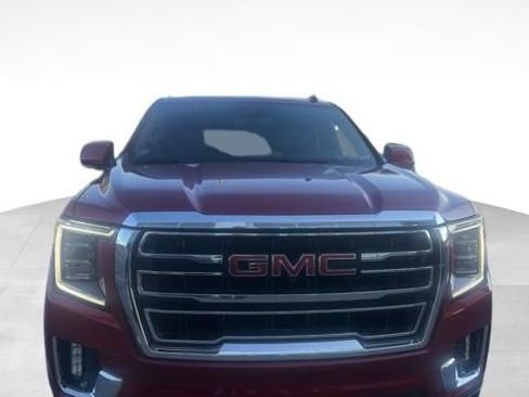 Used 2023 GMC Yukon SLT w/ SLT Premium Package image 3