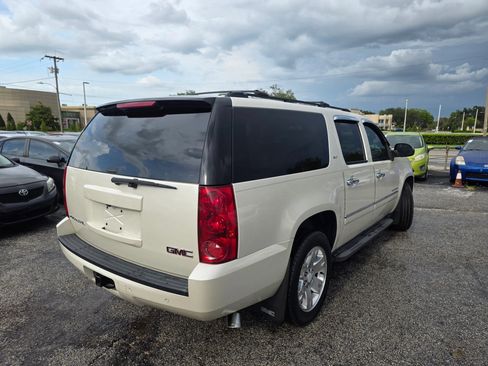 Used 2012 GMC Yukon XL SLT w/ Regional Value Package RWD image 7