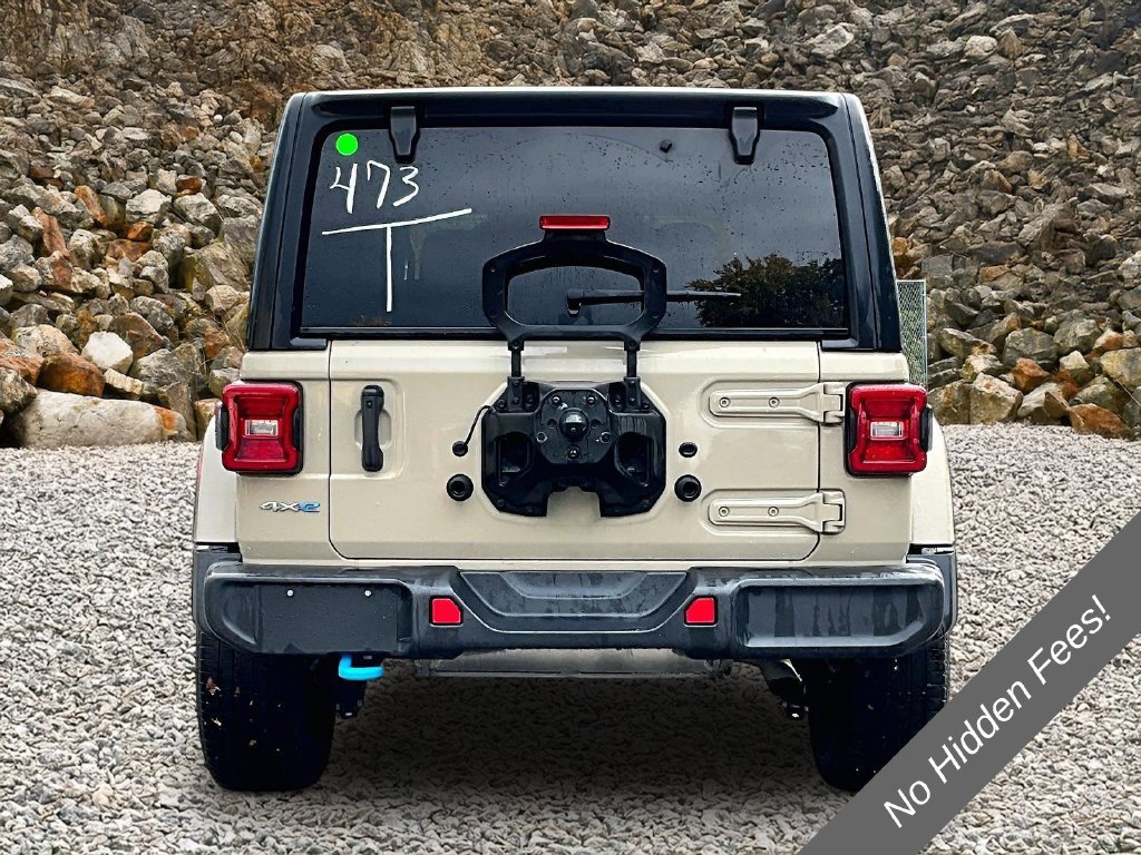 Used 2022 Jeep Wrangler Unlimited Sahara w/ Cold Weather Group AWD/4WD image 4