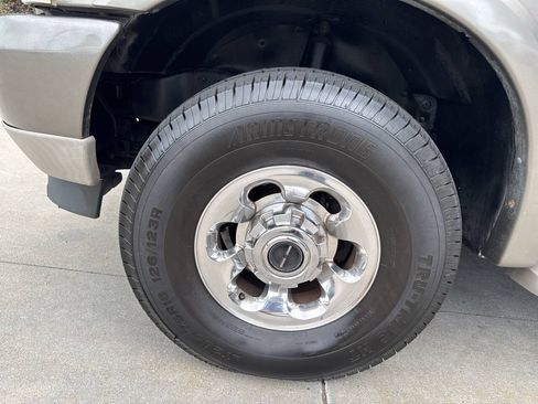 Used 2004 Ford Excursion Limited AWD/4WD image 26