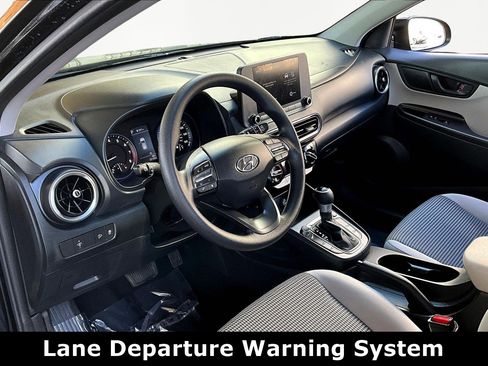 Used 2023 Hyundai Kona SE image 15