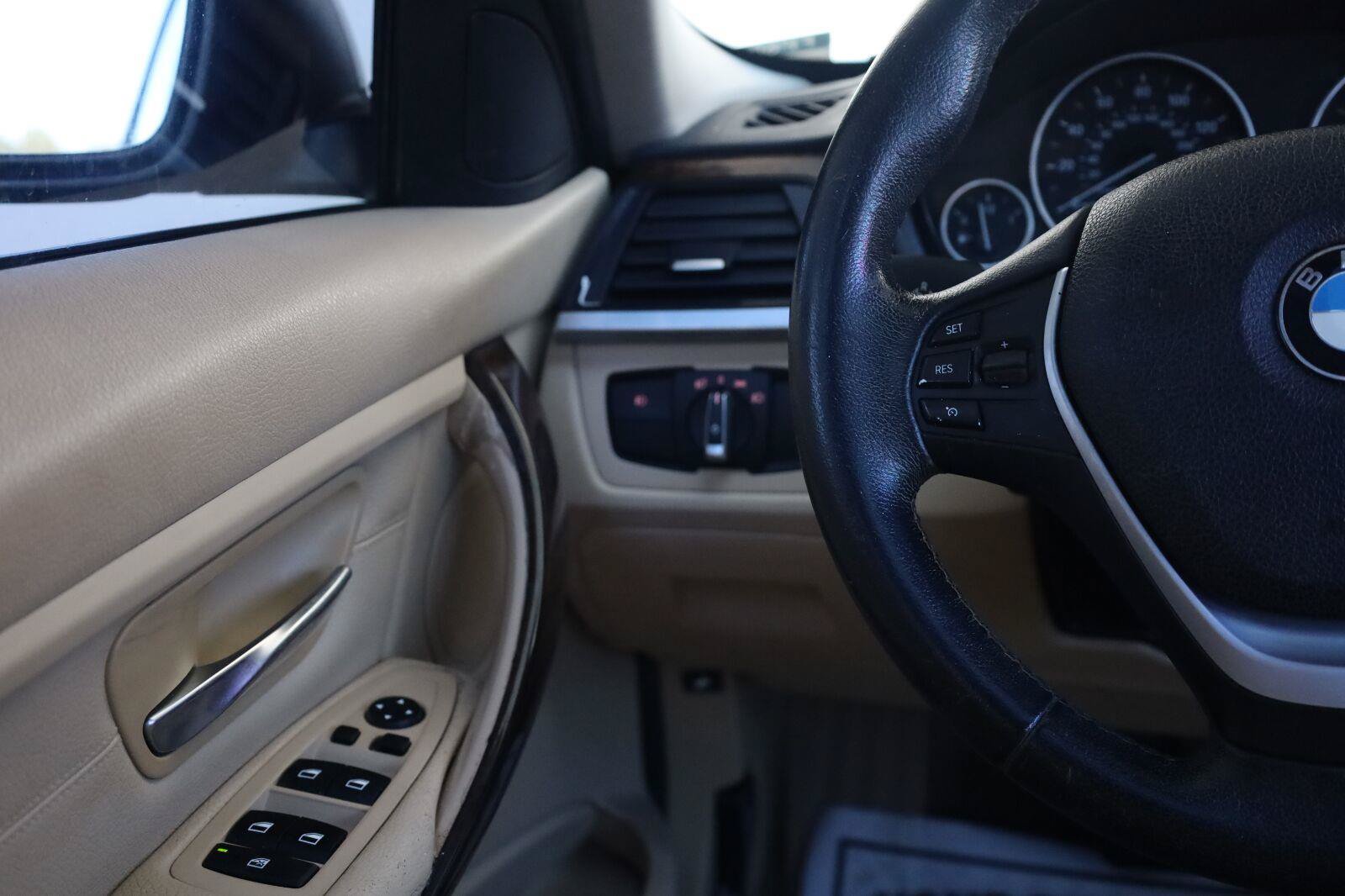 Used 2015 BMW 328i Sedan RWD image 31