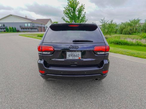 Used 2020 Jeep Grand Cherokee Altitude AWD/4WD image 15