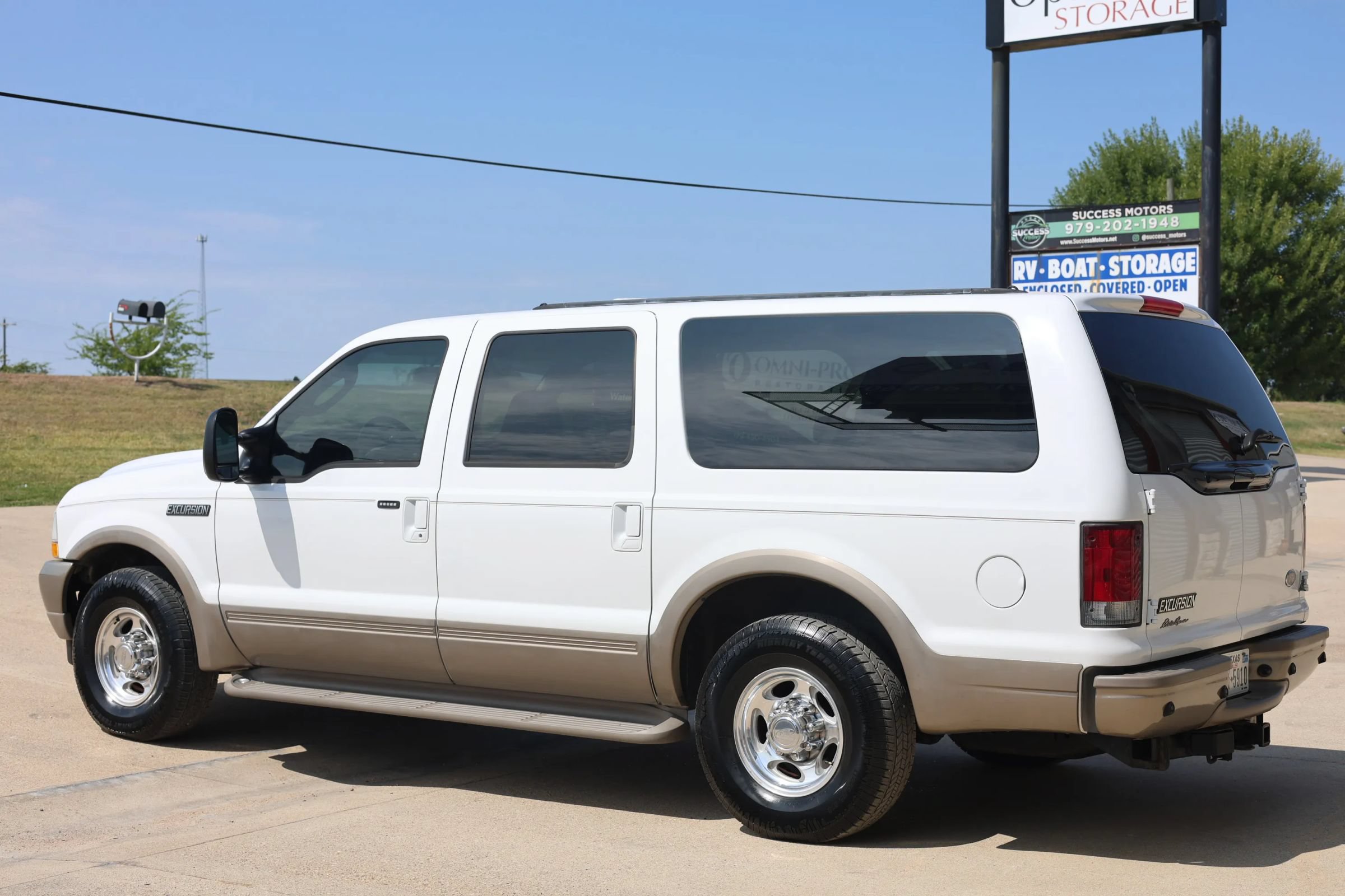 Used 2003 Ford Excursion Eddie Bauer RWD image 8