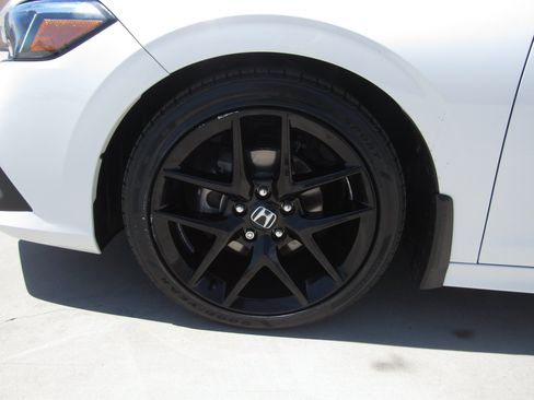 Certified 2024 Honda Civic Sport image 4