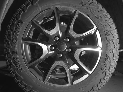 Used 2025 Jeep Compass Trailhawk AWD/4WD image 14