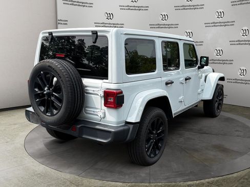 Used 2024 Jeep Wrangler Unlimited Sahara AWD/4WD image 5