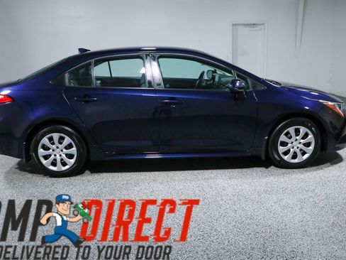 Used 2022 Toyota Corolla LE w/ Carpet Mat Package (TMS) FWD image 6
