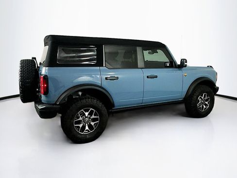 Used 2023 Ford Bronco Badlands image 10