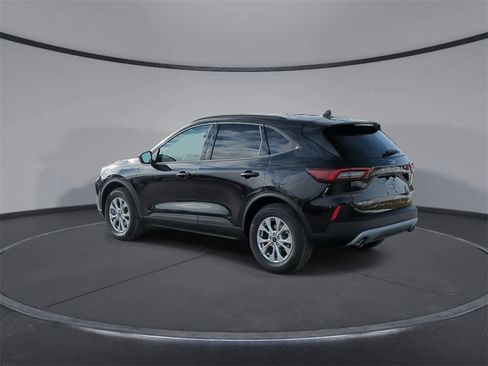 Used 2025 Ford Escape Active w/ Cold Weather Package image 6