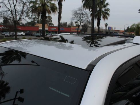 Used 2015 Toyota 4Runner SR5 Premium image 13