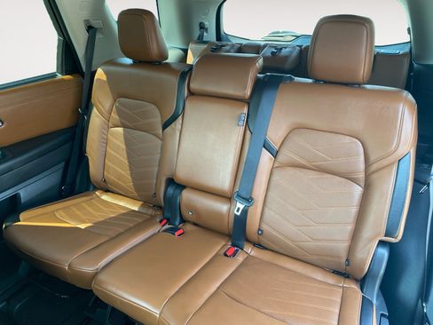 Used 2022 Nissan Pathfinder Platinum w/ Cargo Package AWD/4WD image 15