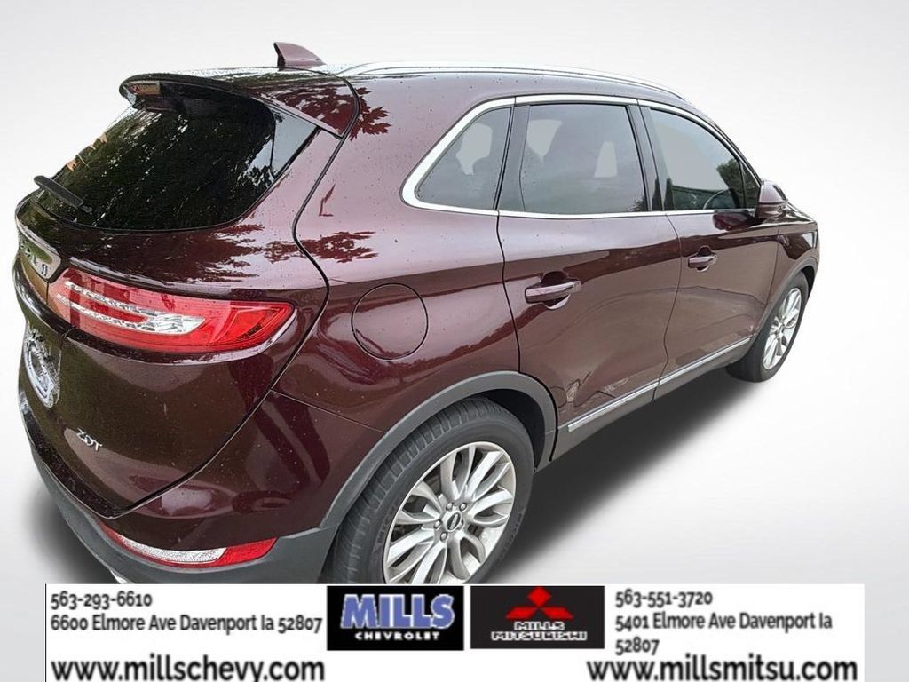Used 2017 Lincoln MKC Reserve FWD image 3