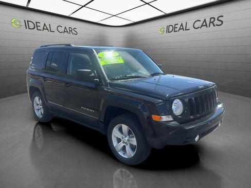 Used 2017 Jeep Patriot Latitude AWD/4WD image 3